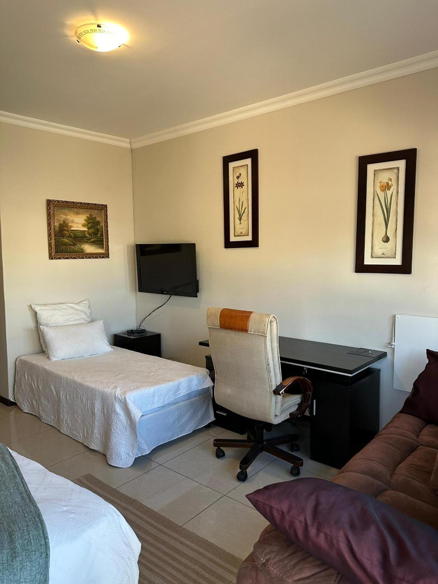 Cora'S Boutique Bed & Breakfast Swakopmund Oda fotoğraf